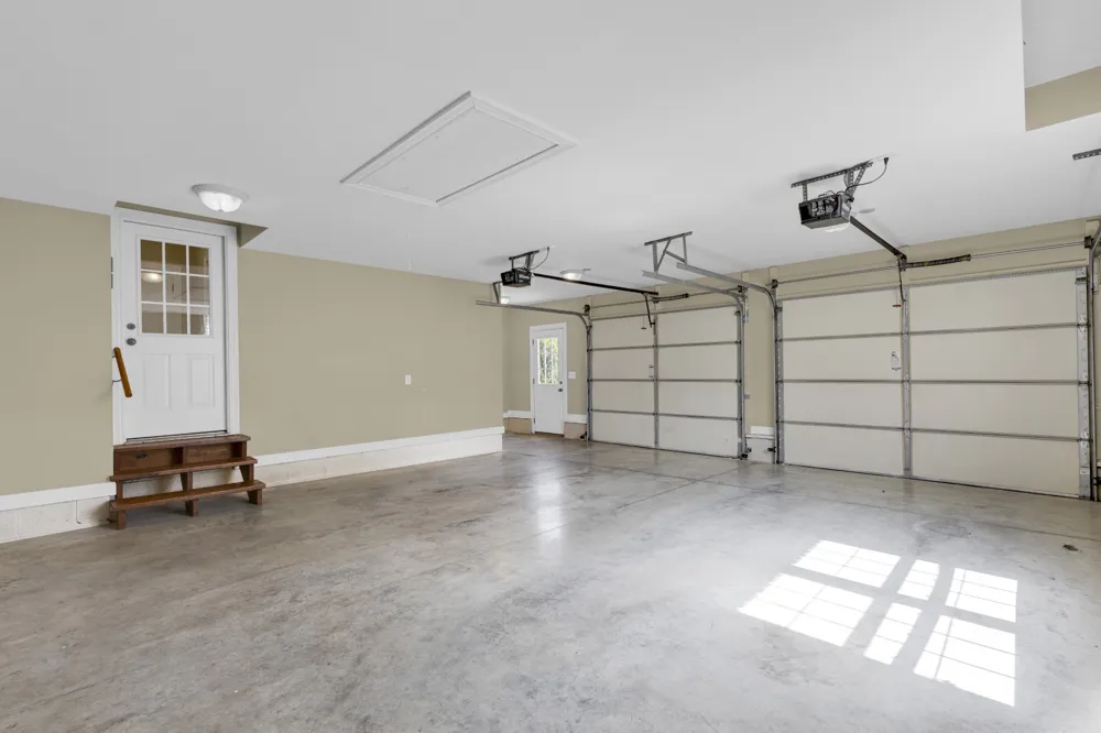 5144 Drake Rd Cedar Hill, TN 37032