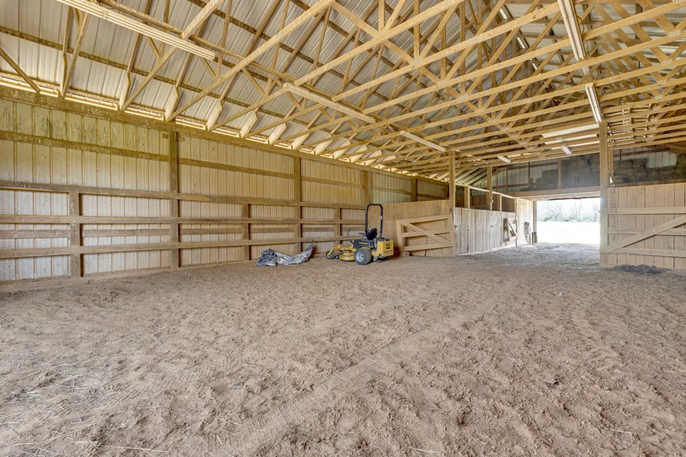 5144 Drake Rd Cedar Hill, TN 37032