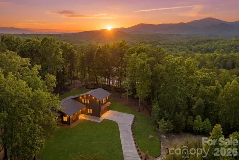 121 Deer Jump Trail