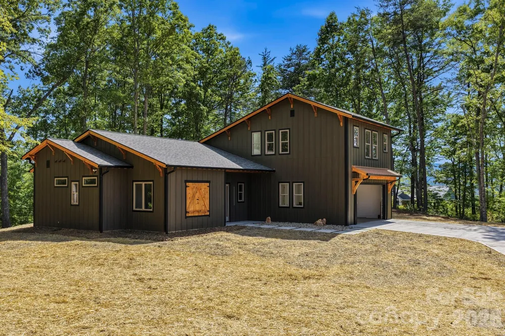 121 Deer Jump Trail Lake Lure, NC 28746