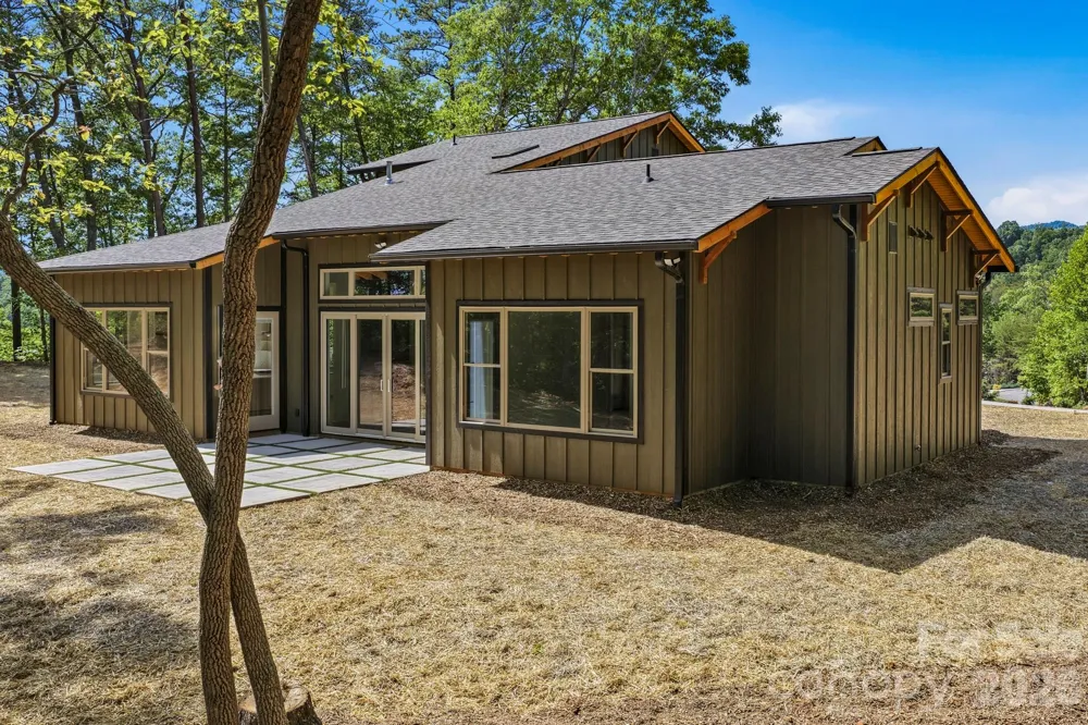 121 Deer Jump Trail Lake Lure, NC 28746