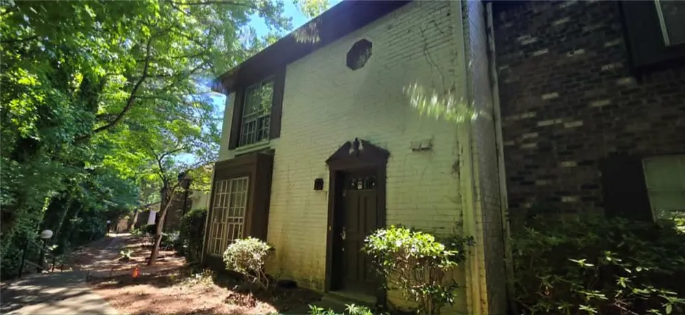 673 Garden Walk Drive Stone Mountain, GA 30083