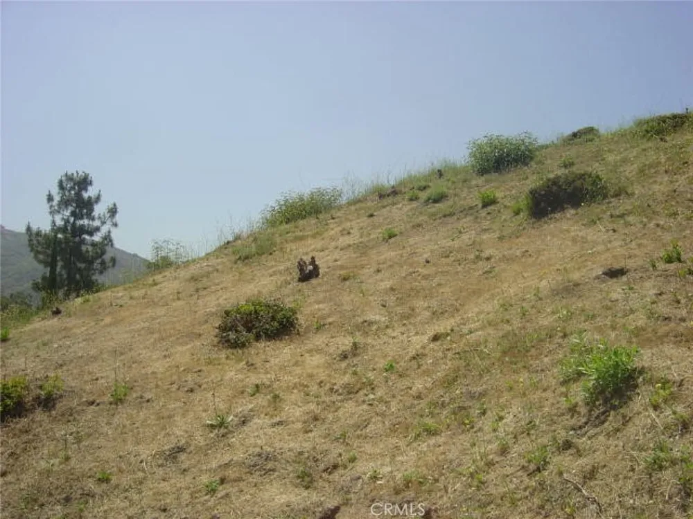1990 Bayberry Drive Glendale, CA 91208
