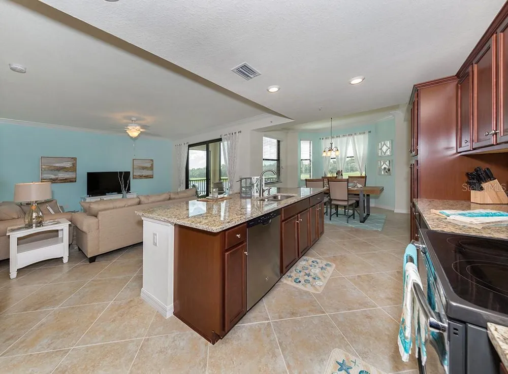 16904 VARDON TERRACE #202 Lakewood Ranch, FL 34211