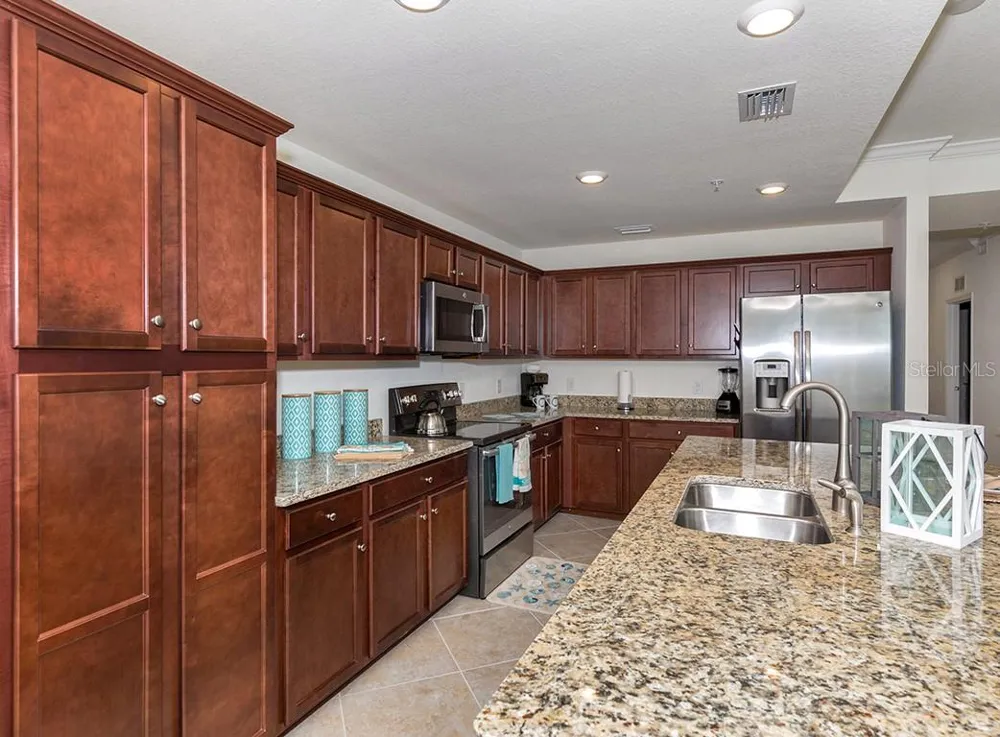 16904 VARDON TERRACE #202 Lakewood Ranch, FL 34211