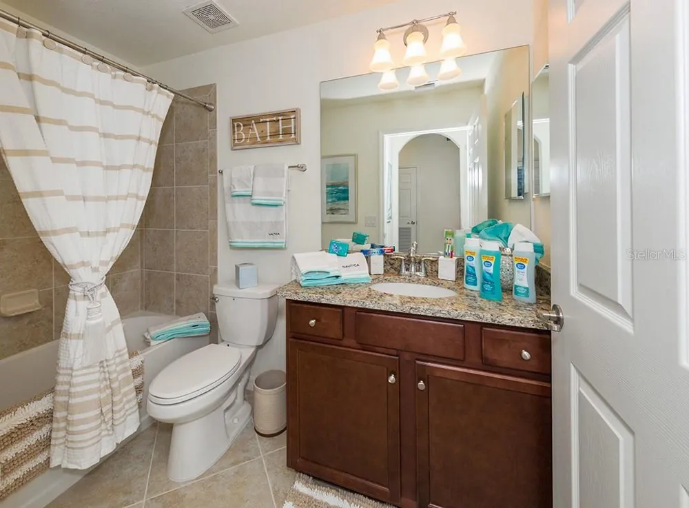 16904 VARDON TERRACE #202 Lakewood Ranch, FL 34211