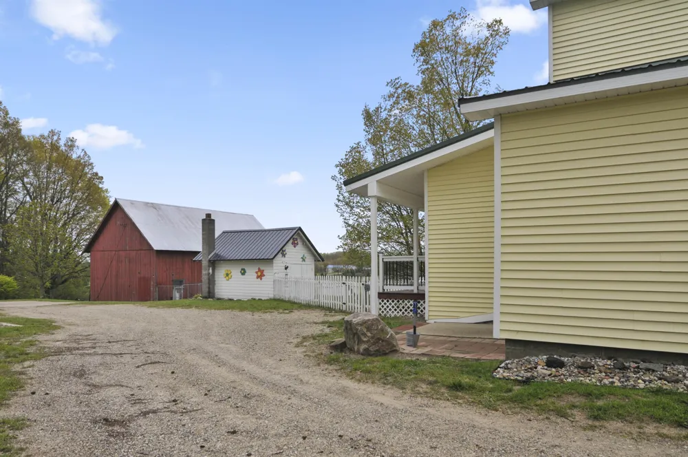 9901 S 41 ROAD Clam Lake Township, MI 49601