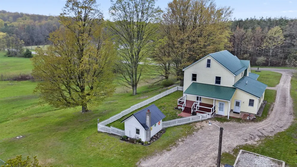 9901 S 41 ROAD Clam Lake Township, MI 49601