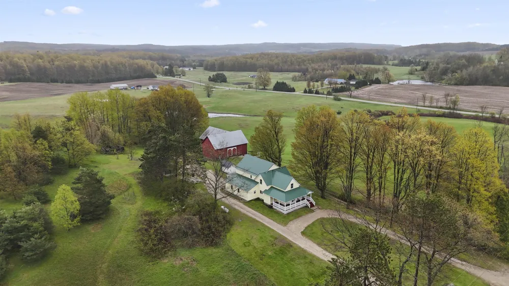9901 S 41 ROAD Clam Lake Township, MI 49601