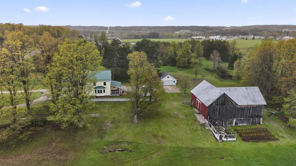 9901 S 41 ROAD Clam Lake Township, MI 49601