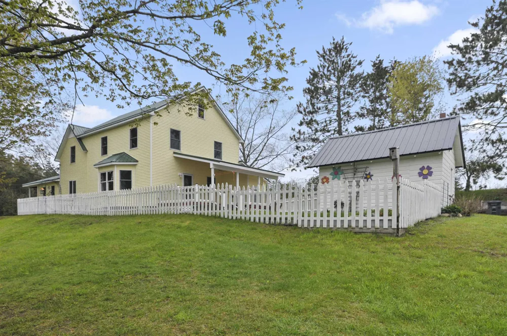 9901 S 41 ROAD Clam Lake Township, MI 49601
