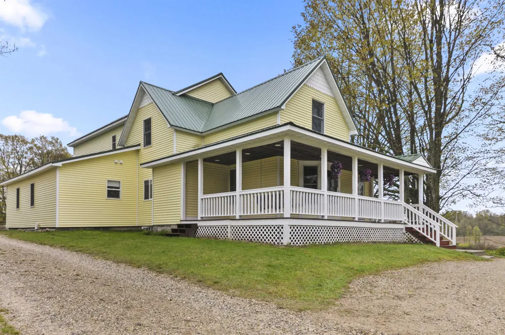 9901 S 41 ROAD Clam Lake Township, MI 49601