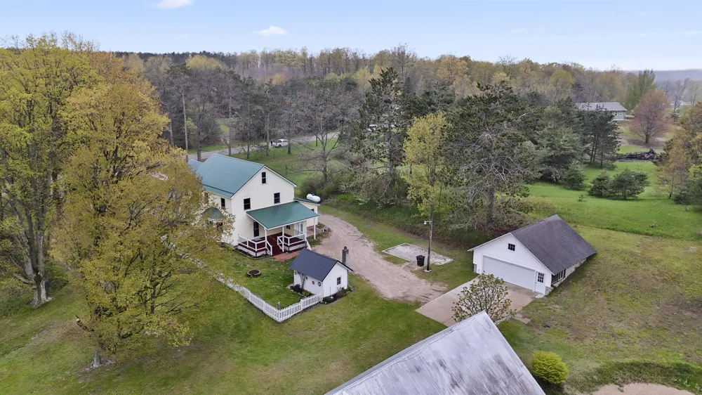 9901 S 41 ROAD Clam Lake Township, MI 49601