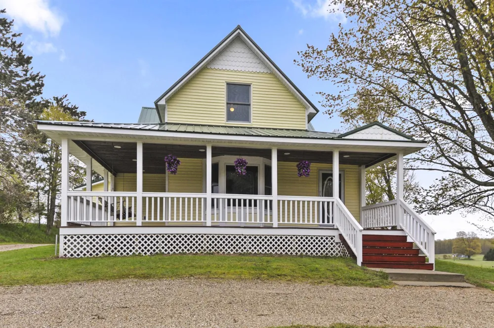 9901 S 41 ROAD Clam Lake Township, MI 49601