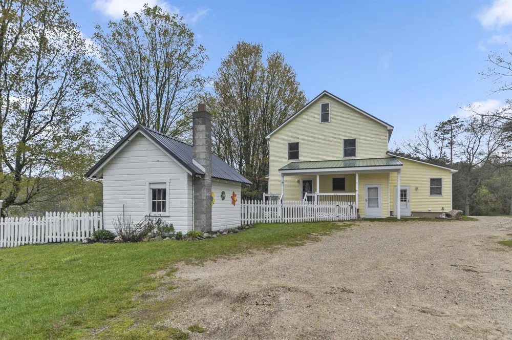 9901 S 41 ROAD Clam Lake Township, MI 49601
