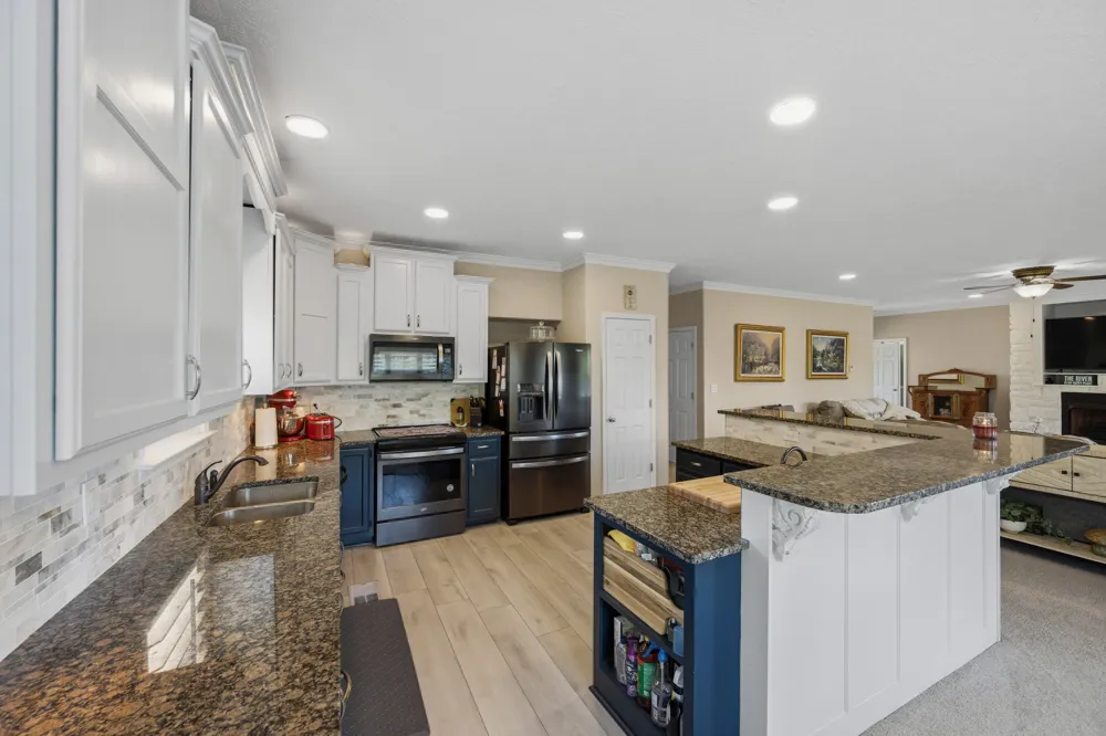 300 Rivers Edge Dr Bath Springs, TN 38311