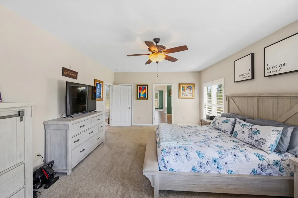 300 Rivers Edge Dr Bath Springs, TN 38311