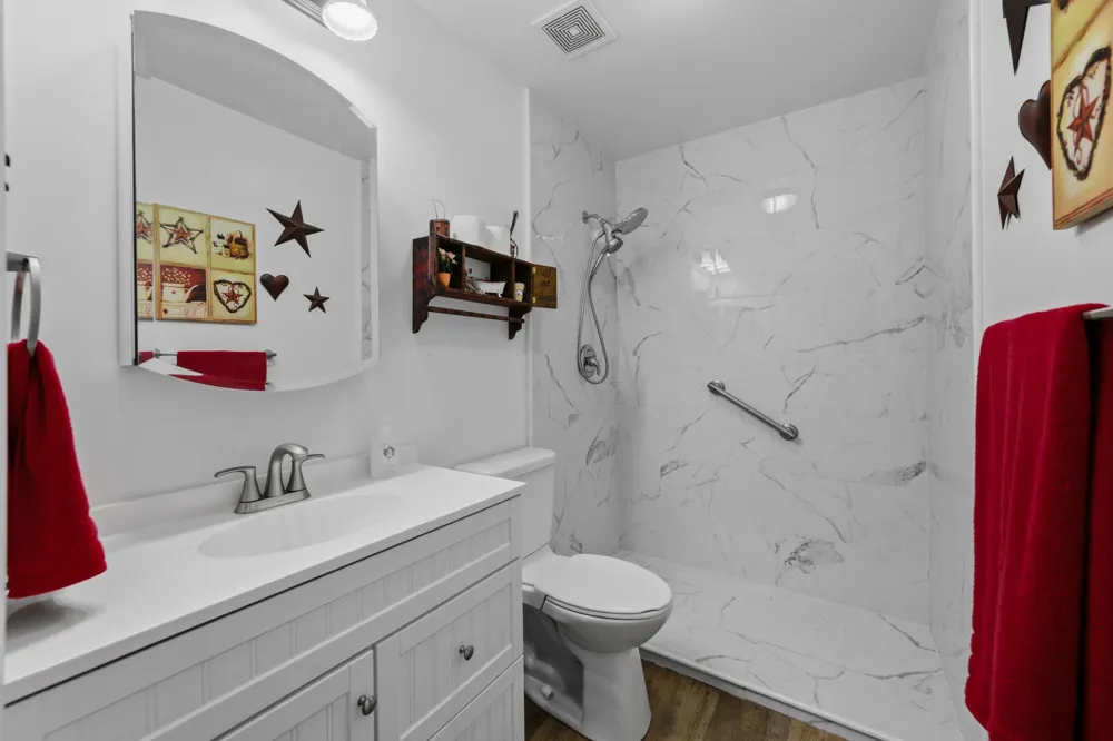 300 Rivers Edge Dr Bath Springs, TN 38311