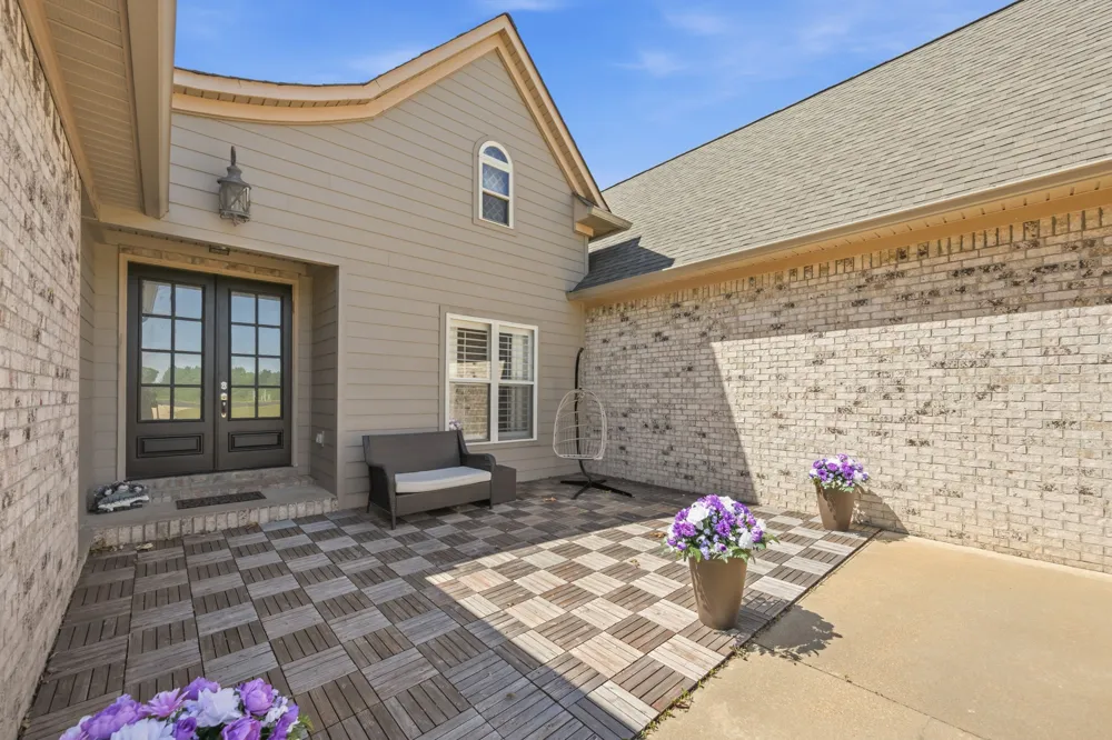 300 Rivers Edge Dr Bath Springs, TN 38311