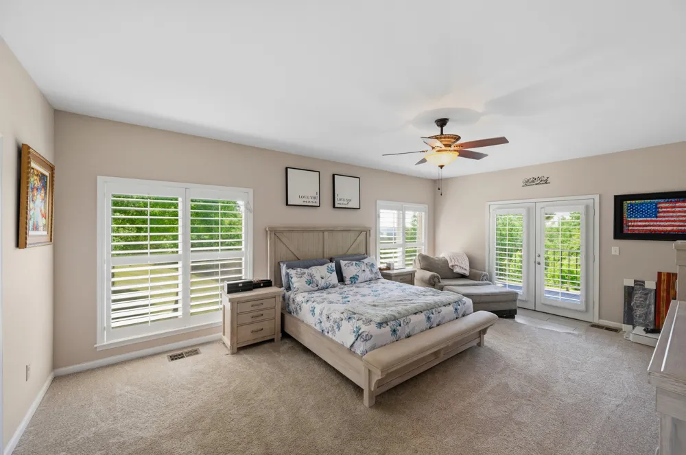 300 Rivers Edge Dr Bath Springs, TN 38311