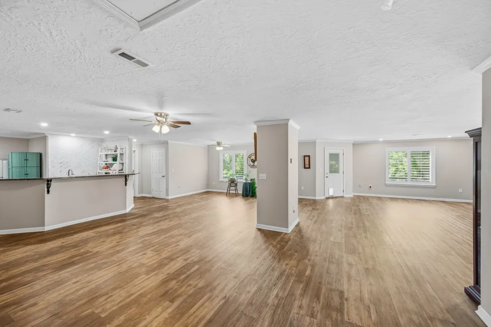 300 Rivers Edge Dr Bath Springs, TN 38311