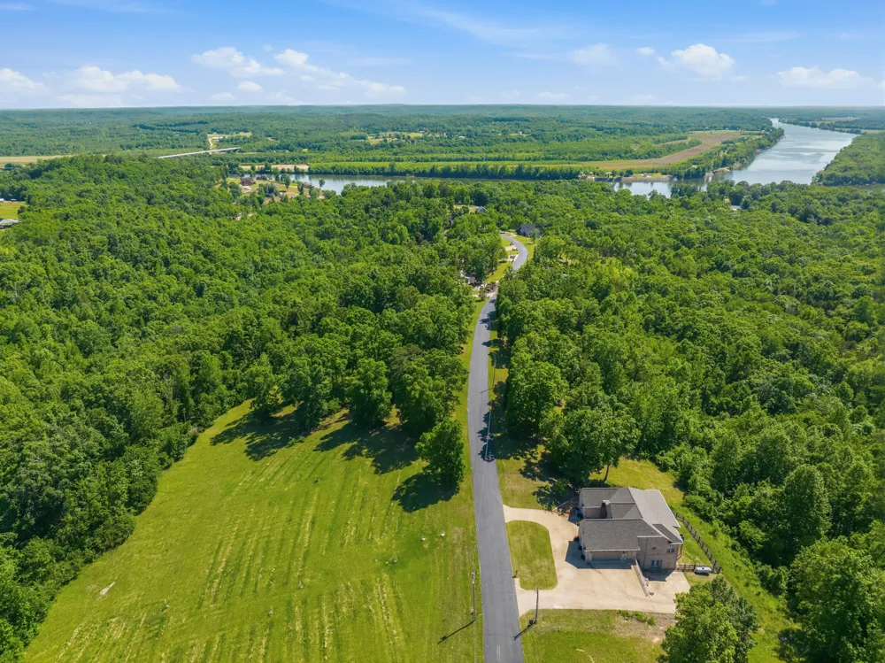 300 Rivers Edge Dr Bath Springs, TN 38311