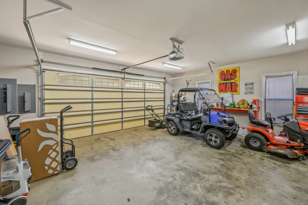 300 Rivers Edge Dr Bath Springs, TN 38311