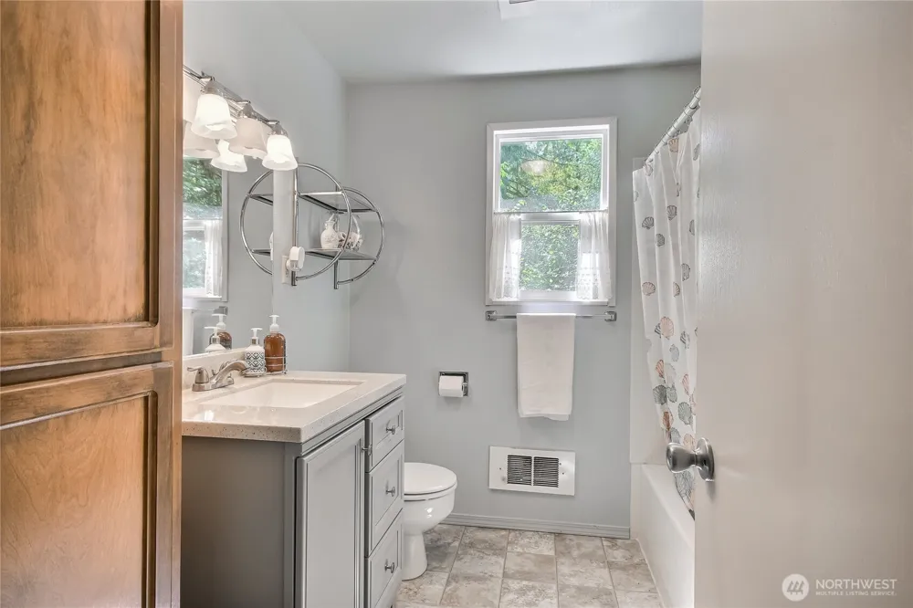 64455 NE 180th Street Baring, WA 98224