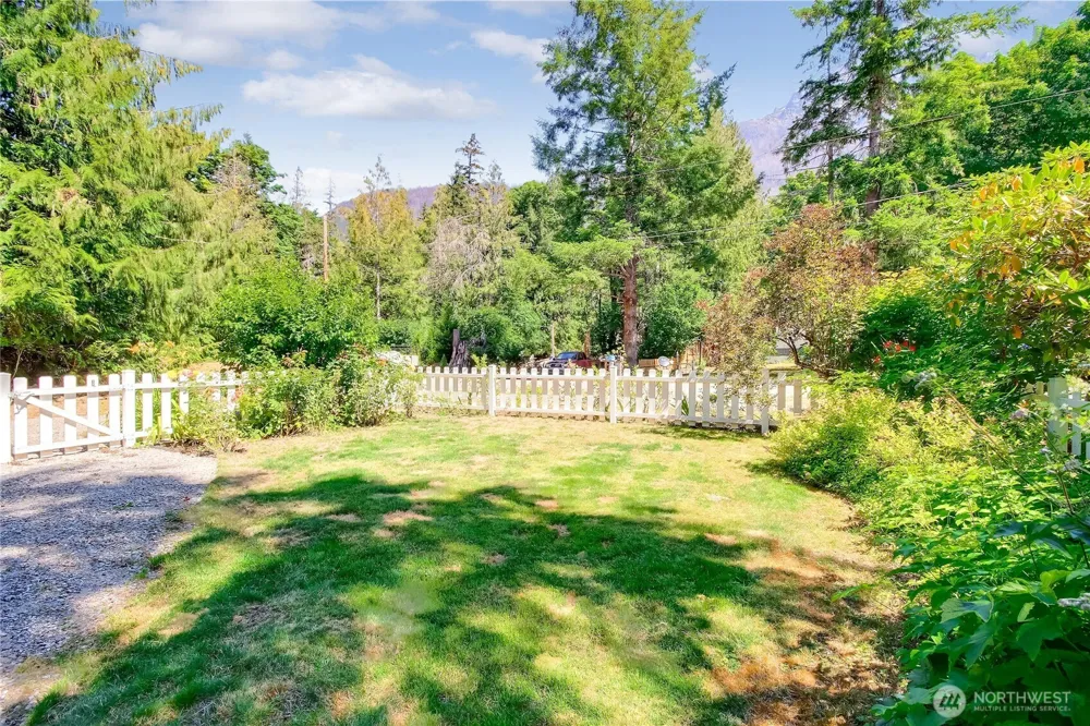 64455 NE 180th Street Baring, WA 98224
