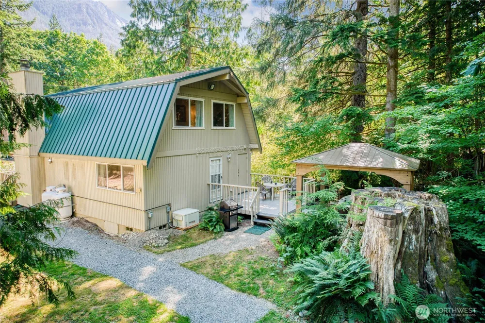 64455 NE 180th Street Baring, WA 98224