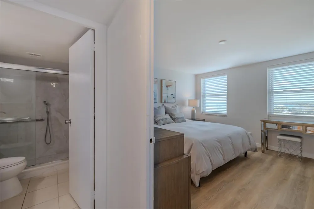 10355 PARADISE BOULEVARD #511 Treasure Island, FL 33706