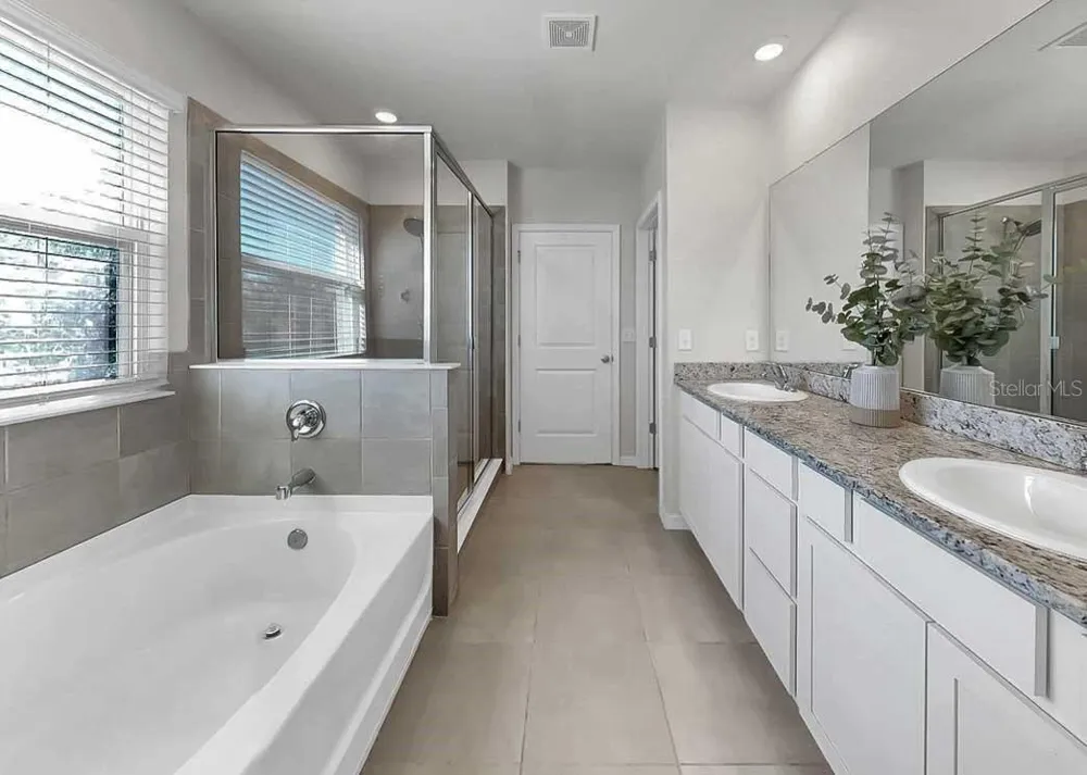 16454 WOODSIDE GLEN Parrish, FL 34219