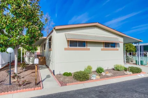 525 W El Norte Parkway #10