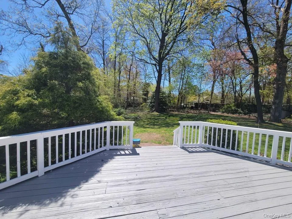 81 Union Avenue Amityville, NY 11701