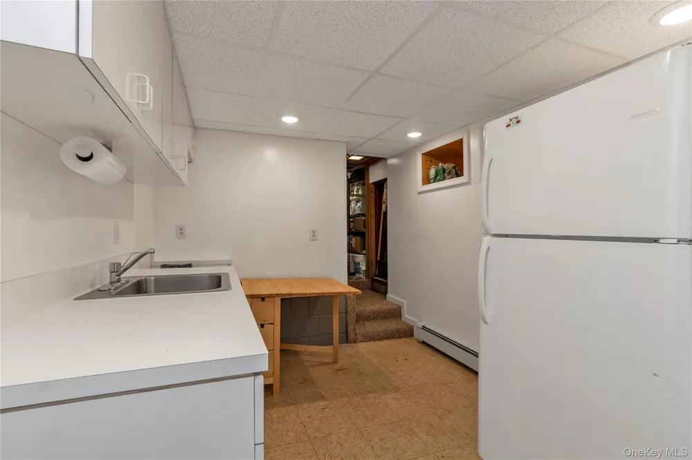 81 Union Avenue Amityville, NY 11701