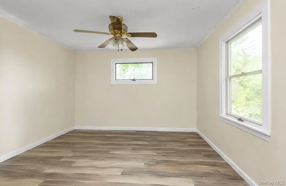 81 Union Avenue Amityville, NY 11701
