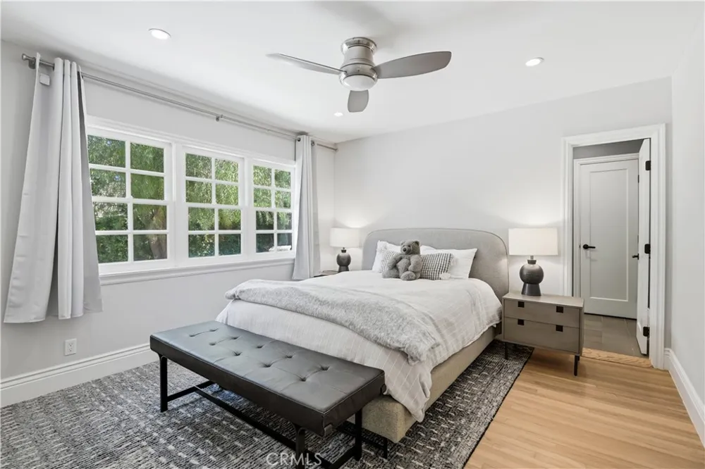 5460 ROUND MEADOW Hidden Hills, CA 91302