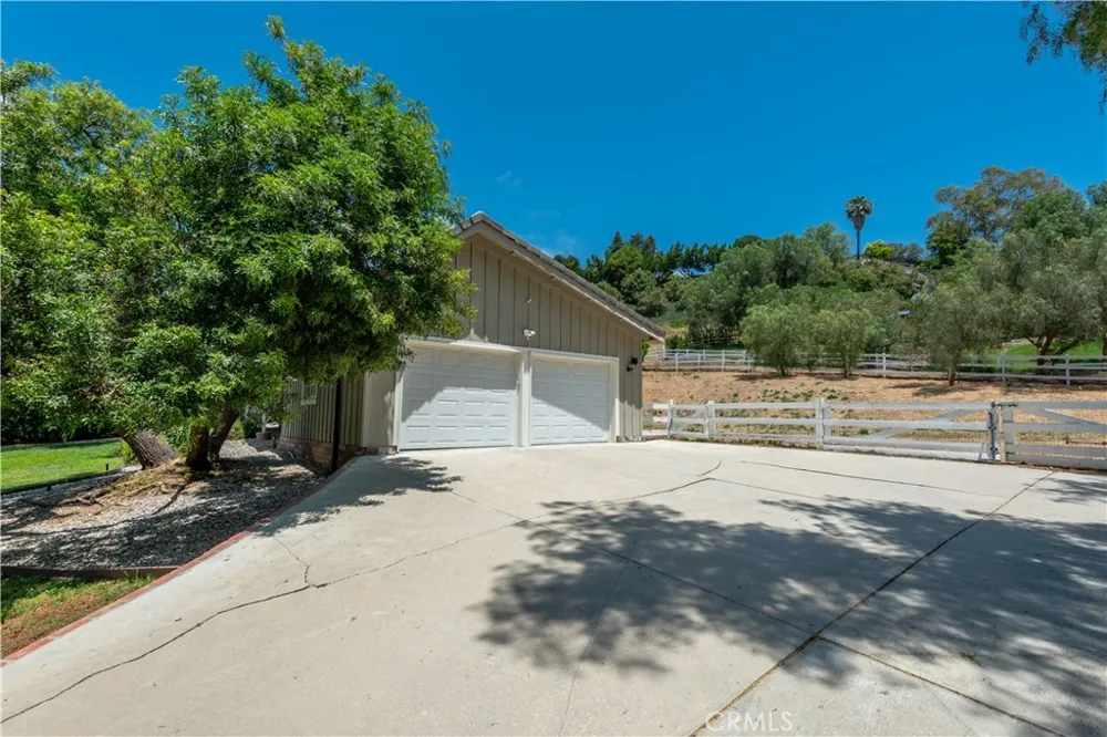 5460 ROUND MEADOW Hidden Hills, CA 91302