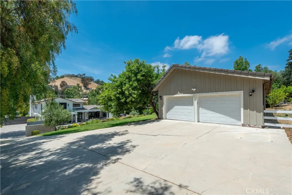5460 ROUND MEADOW Hidden Hills, CA 91302
