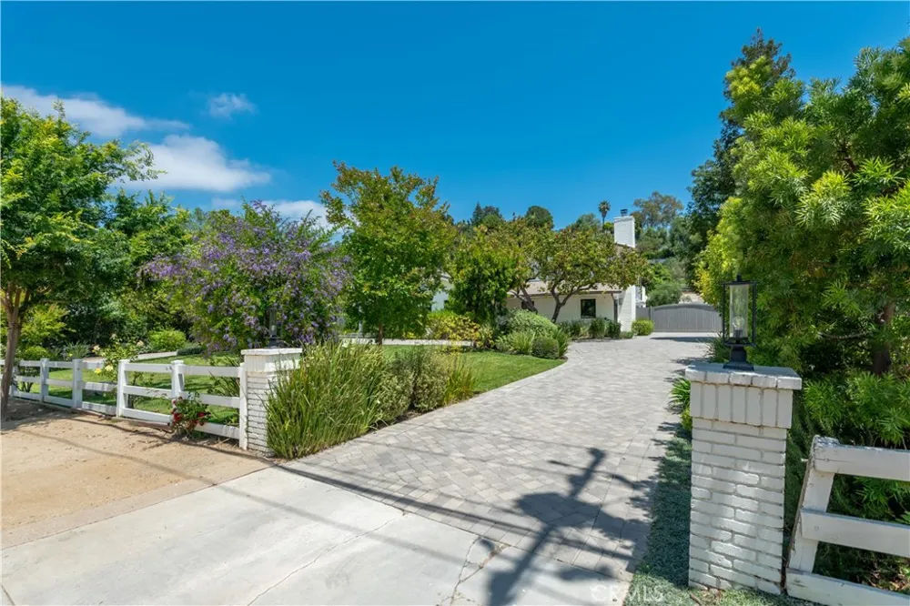 5460 ROUND MEADOW Hidden Hills, CA 91302