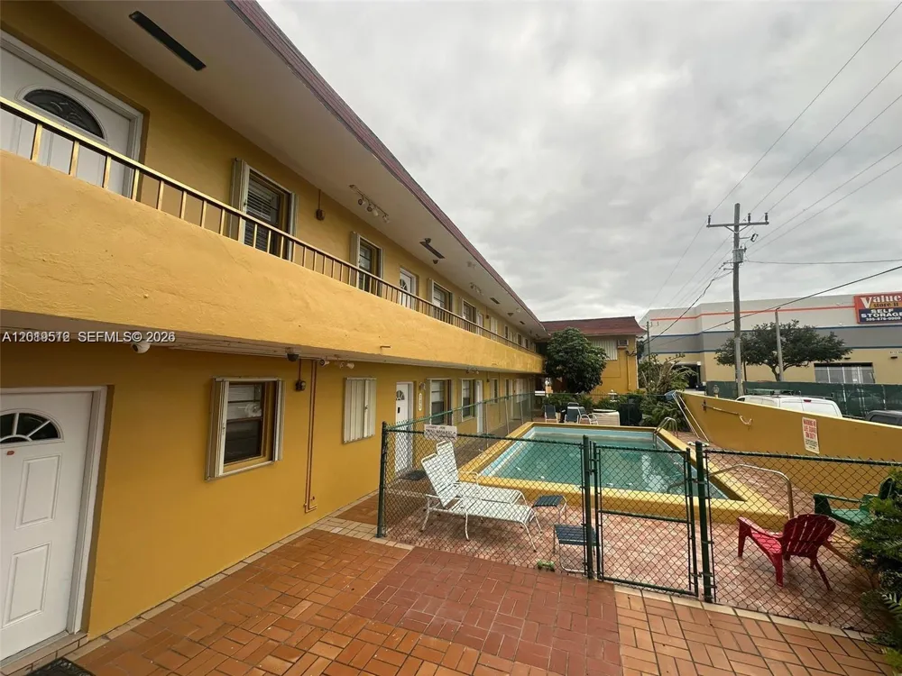 3700 NW 62nd Ave #107 Virginia Gardens, FL 33166