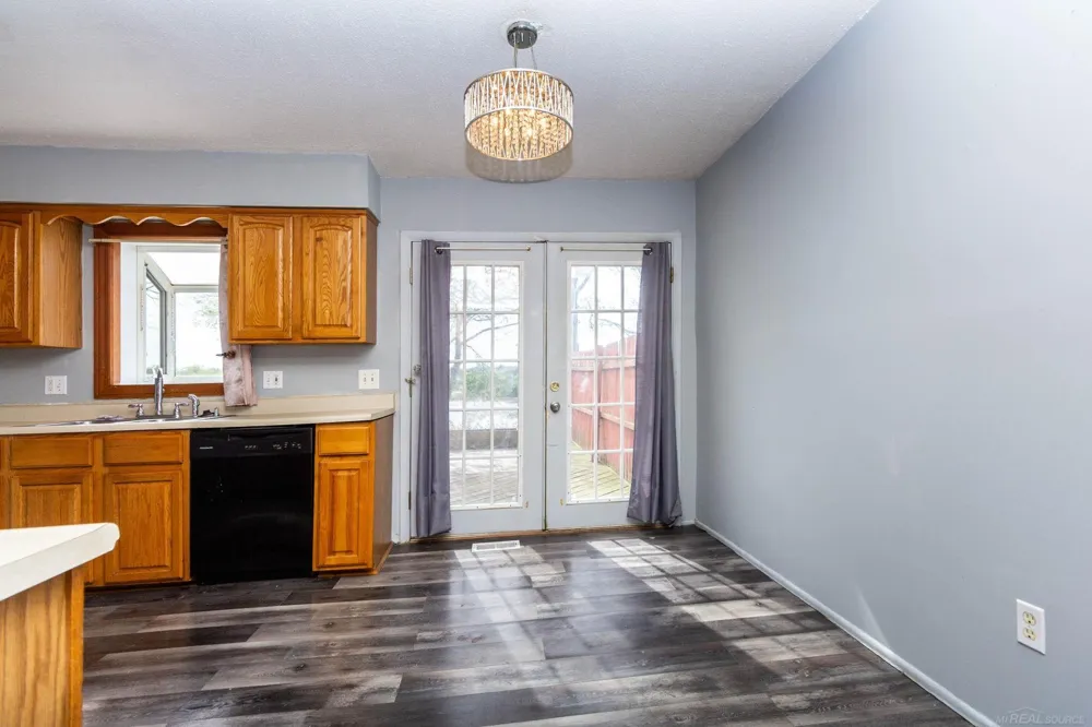 13281 Lake Point Boulevard Van Buren Charter Township, MI 48111