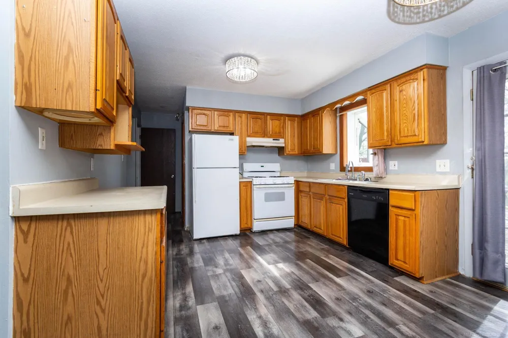 13281 Lake Point Boulevard Van Buren Charter Township, MI 48111