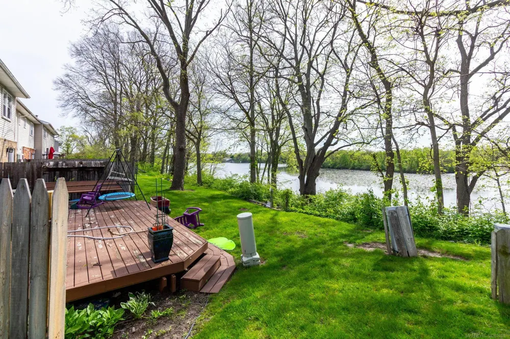 13281 Lake Point Boulevard Van Buren Charter Township, MI 48111