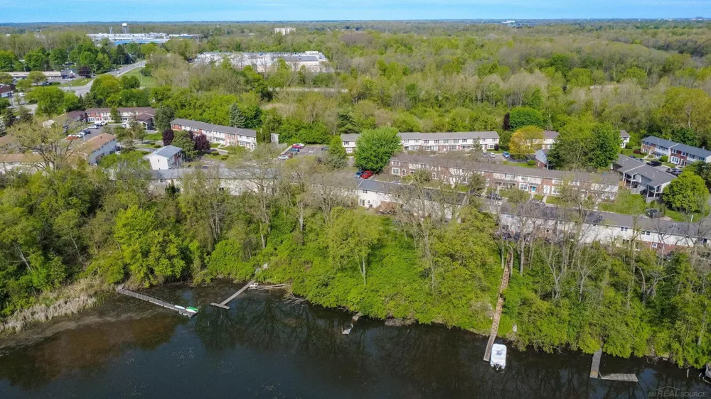 13281 Lake Point Boulevard Van Buren Charter Township, MI 48111