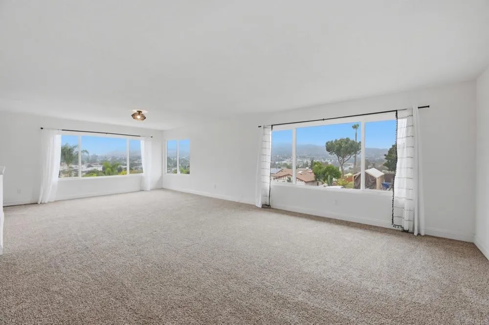 13104 Lakeview Granada Drive Lakeside, CA 92040