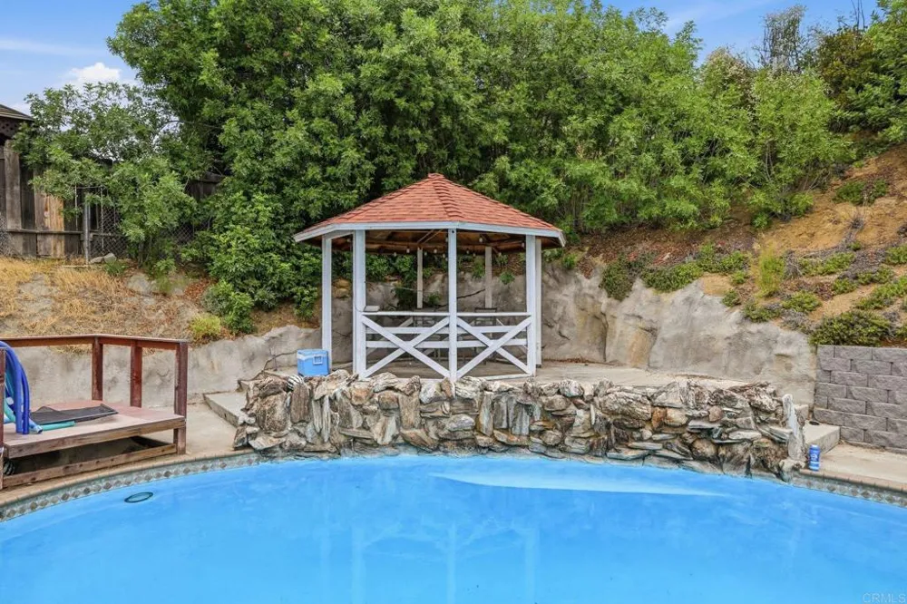13104 Lakeview Granada Drive Lakeside, CA 92040