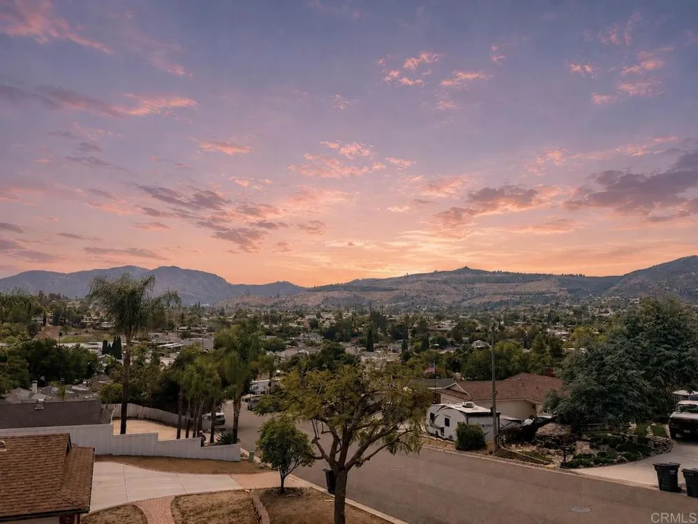 13104 Lakeview Granada Drive Lakeside, CA 92040