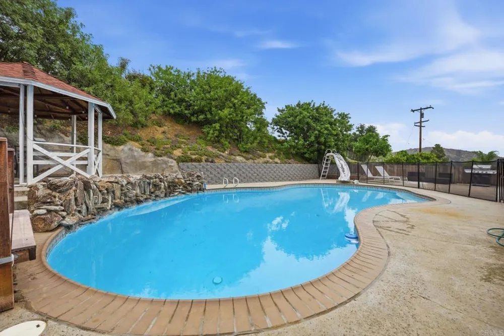 13104 Lakeview Granada Drive Lakeside, CA 92040