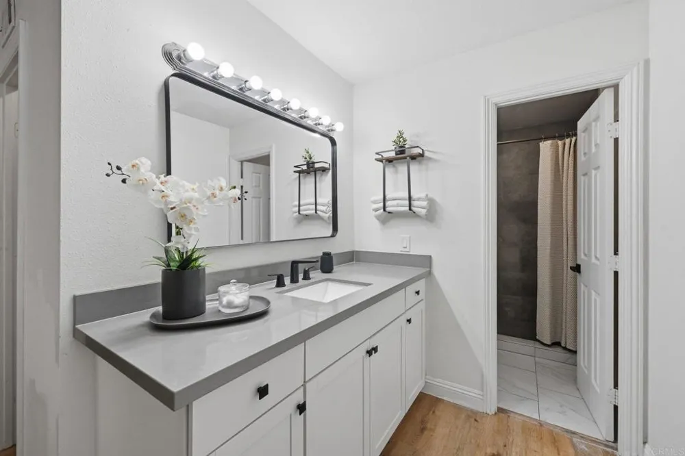13104 Lakeview Granada Drive Lakeside, CA 92040
